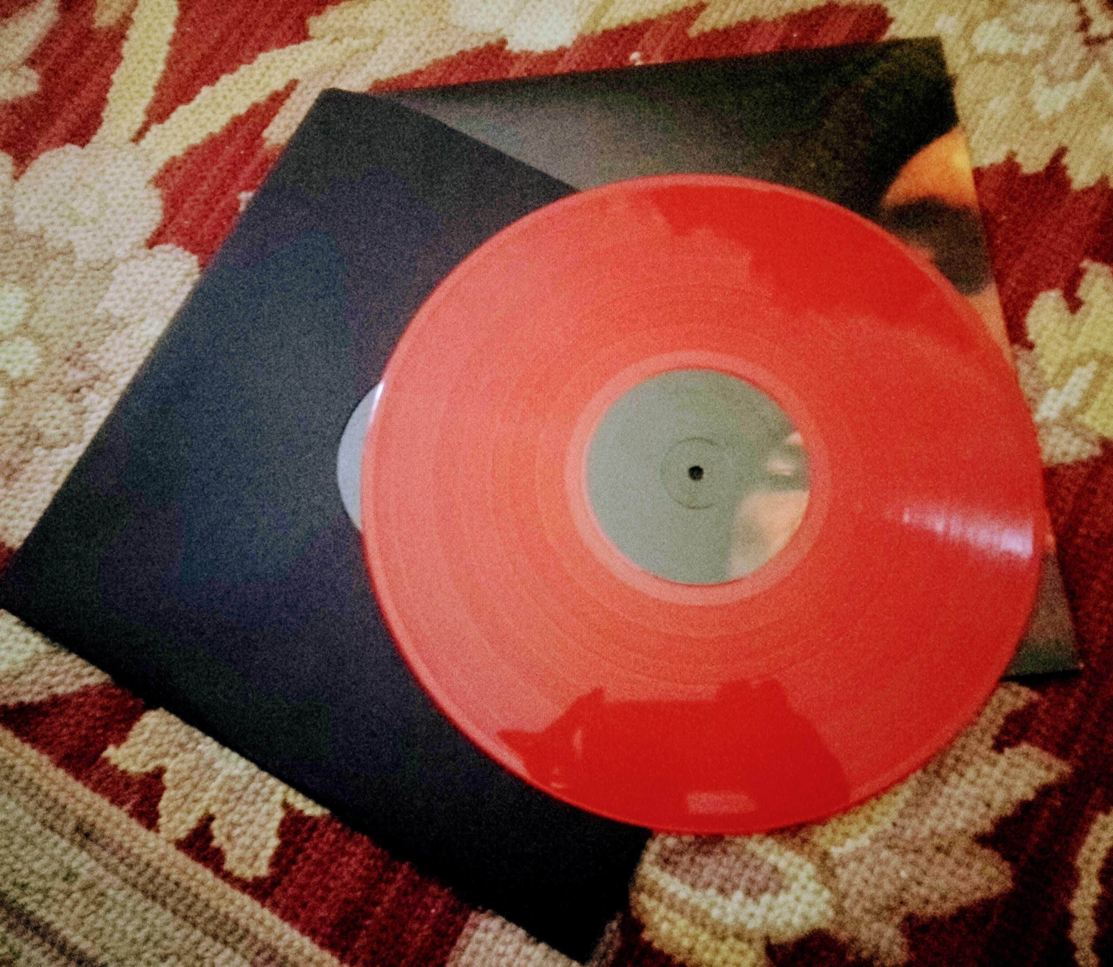 Tricky - " Ununiform " ,,, LP em vinil vermelho
