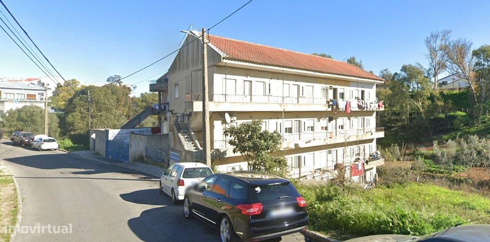 1/2 Prédio residencial à venda Santa Iria de Azoia (VJ)