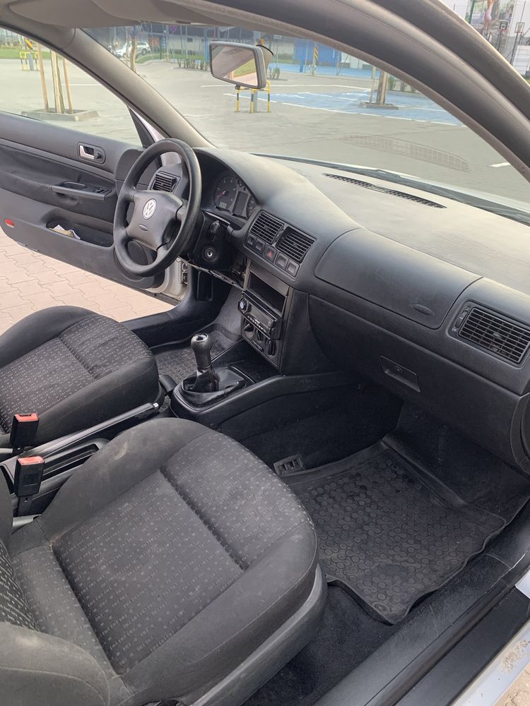 Volkswagen Golf 1.9 TDI super stan