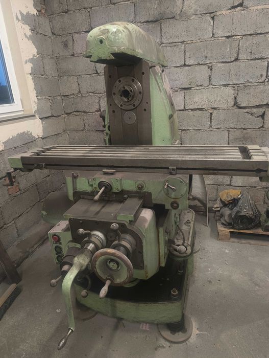 Frezarka Jarocin, w całości lub na części.