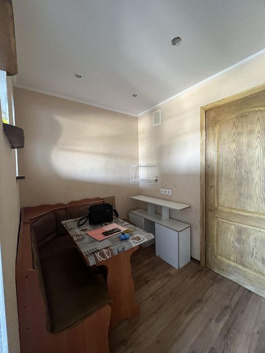 Кімната у гуртожитку Бортнянського