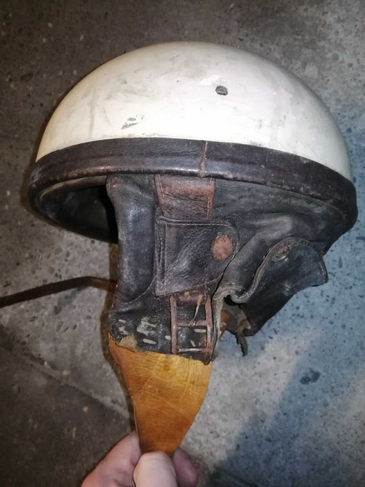 2x Stary kask hełm orzeszek z daszkiem PRL