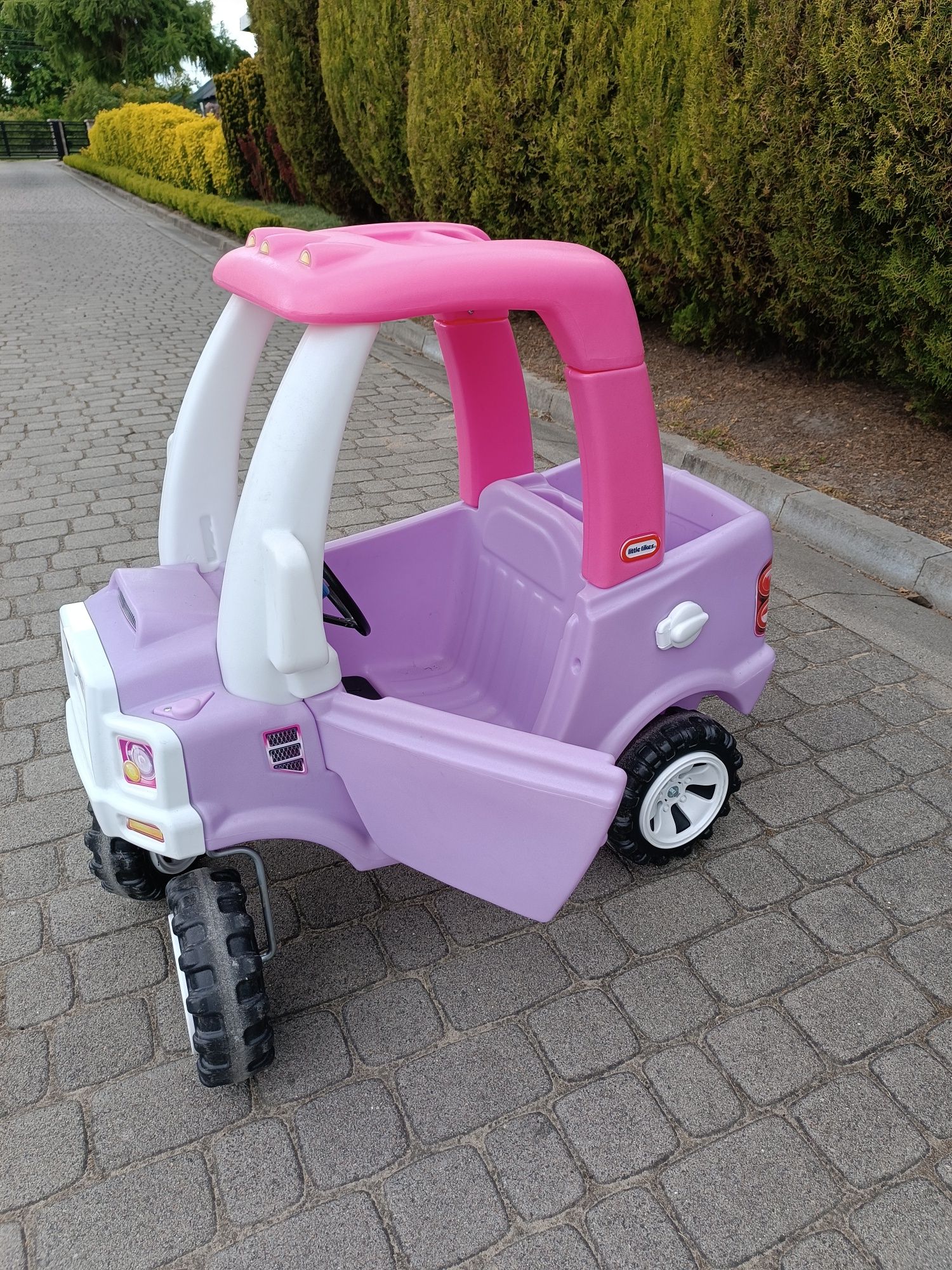 Jeździk little tikes terenowy