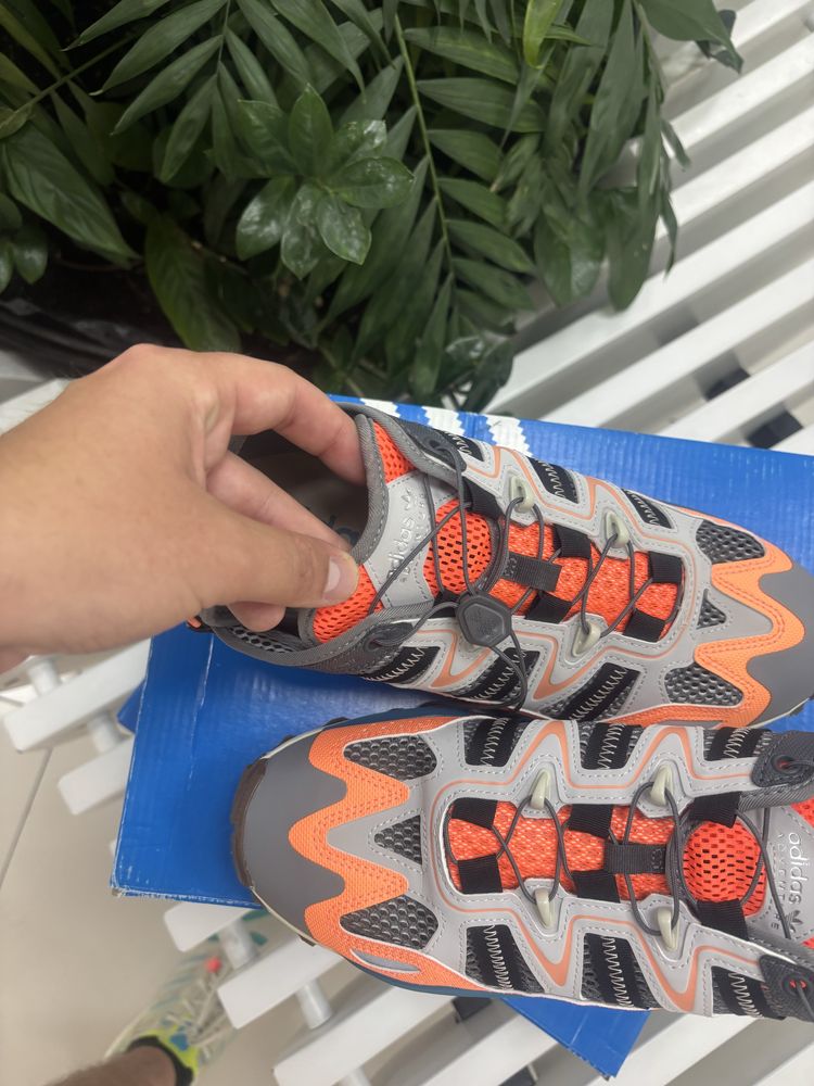 Кроссовки Adidas Hyperturf новые в коробке (42 размер) acg кроссівки