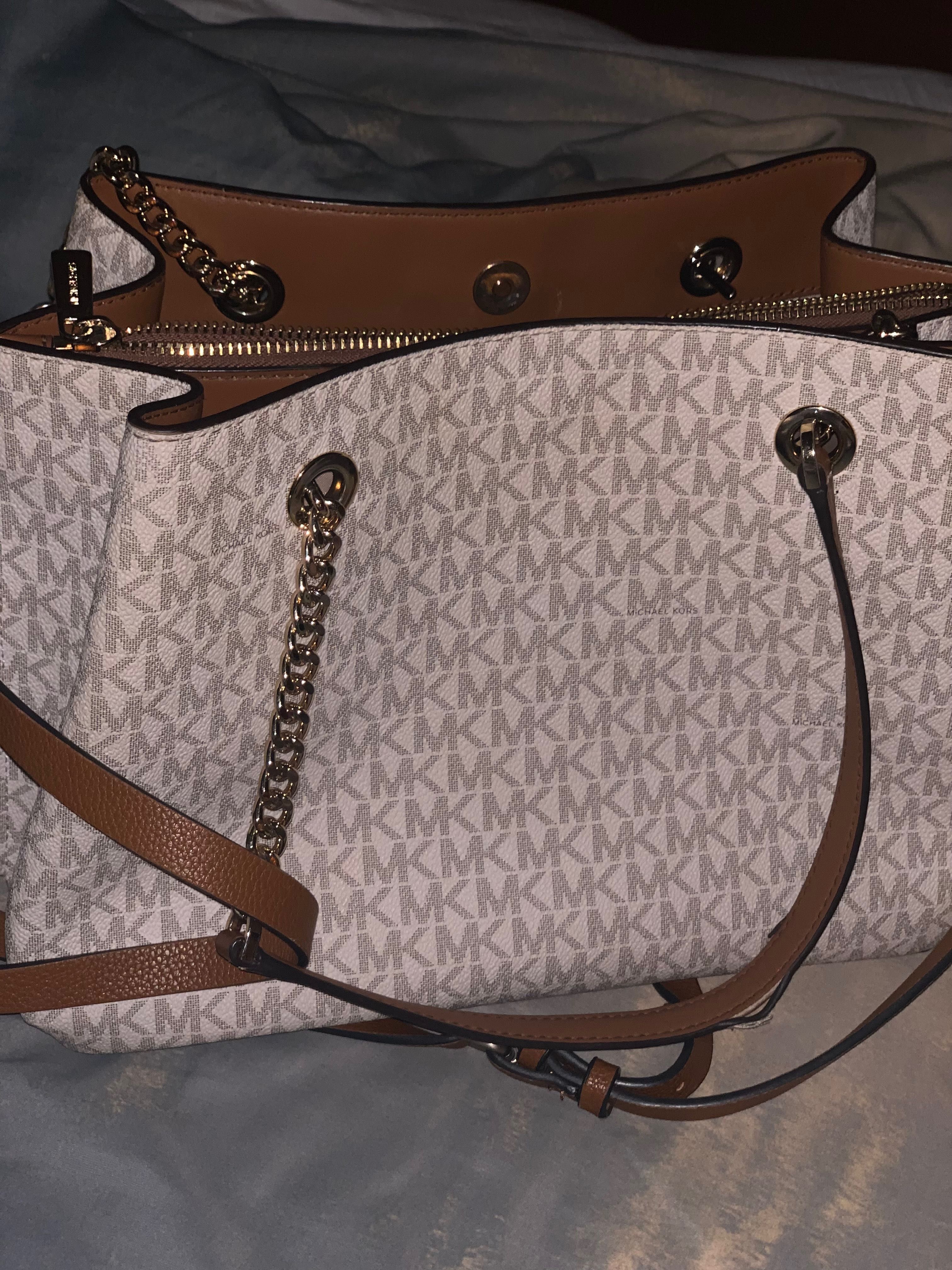 Malas Michael Kors e Tous