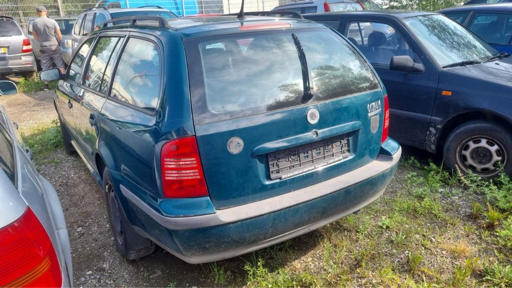 Заїхала На Авто розбірку skoda octavia tour