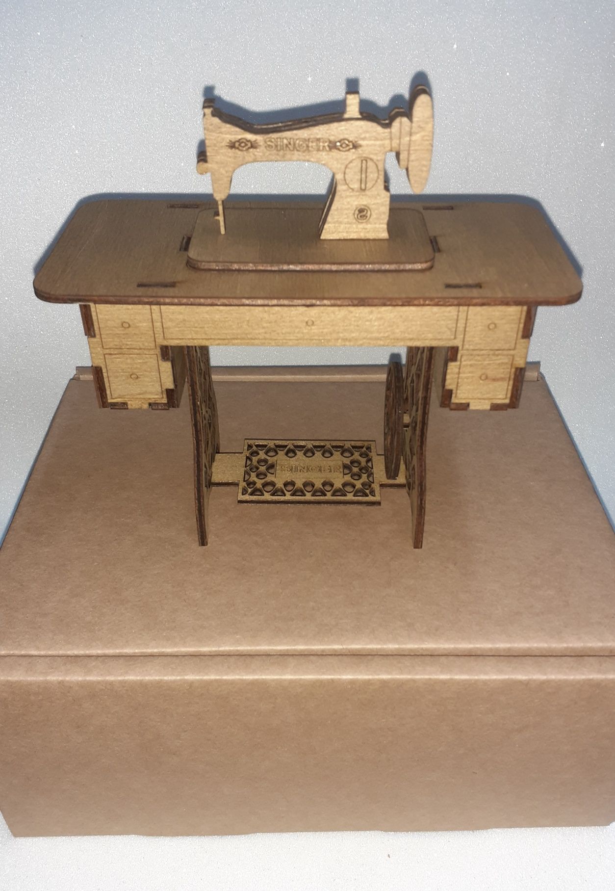 Miniatura máquina costura