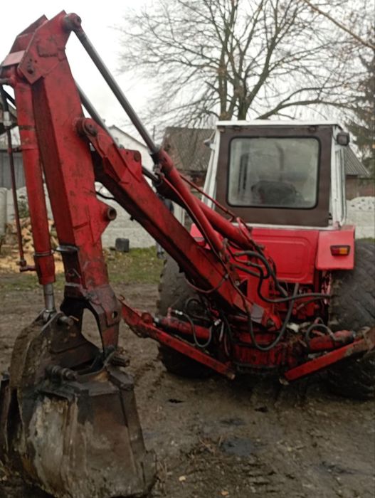 Екскаватор ЮМЗ 6