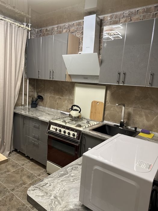 Оренда квартири подобово м. Лозова