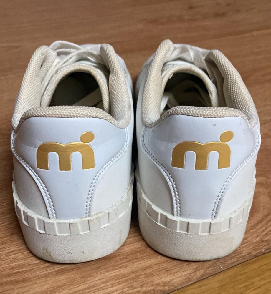 Tênis branco mistral novos
