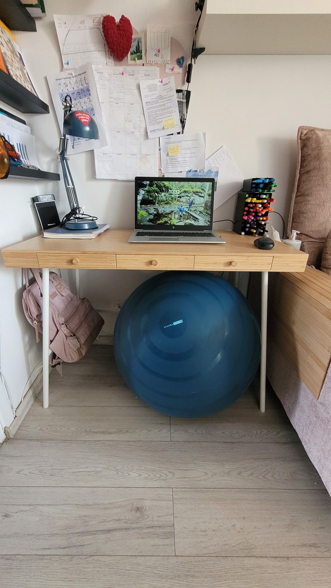 Biurko IKEA  lilansen 102x 49 cm stan bdb