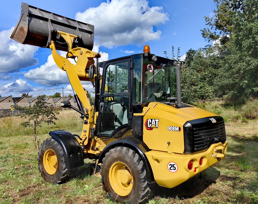 Cat 908M 2019 z Niemiec full opcja Klima super stan cat 907 906 l30 l3