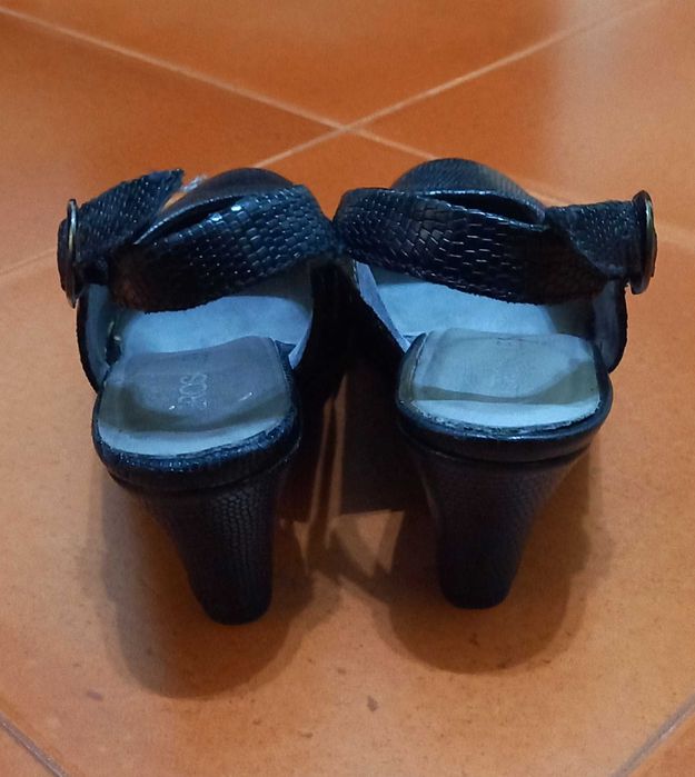 Sapatos senhora 35