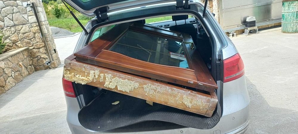 Двері дерев'яні вхідні 110см*210см, і 72см*214см