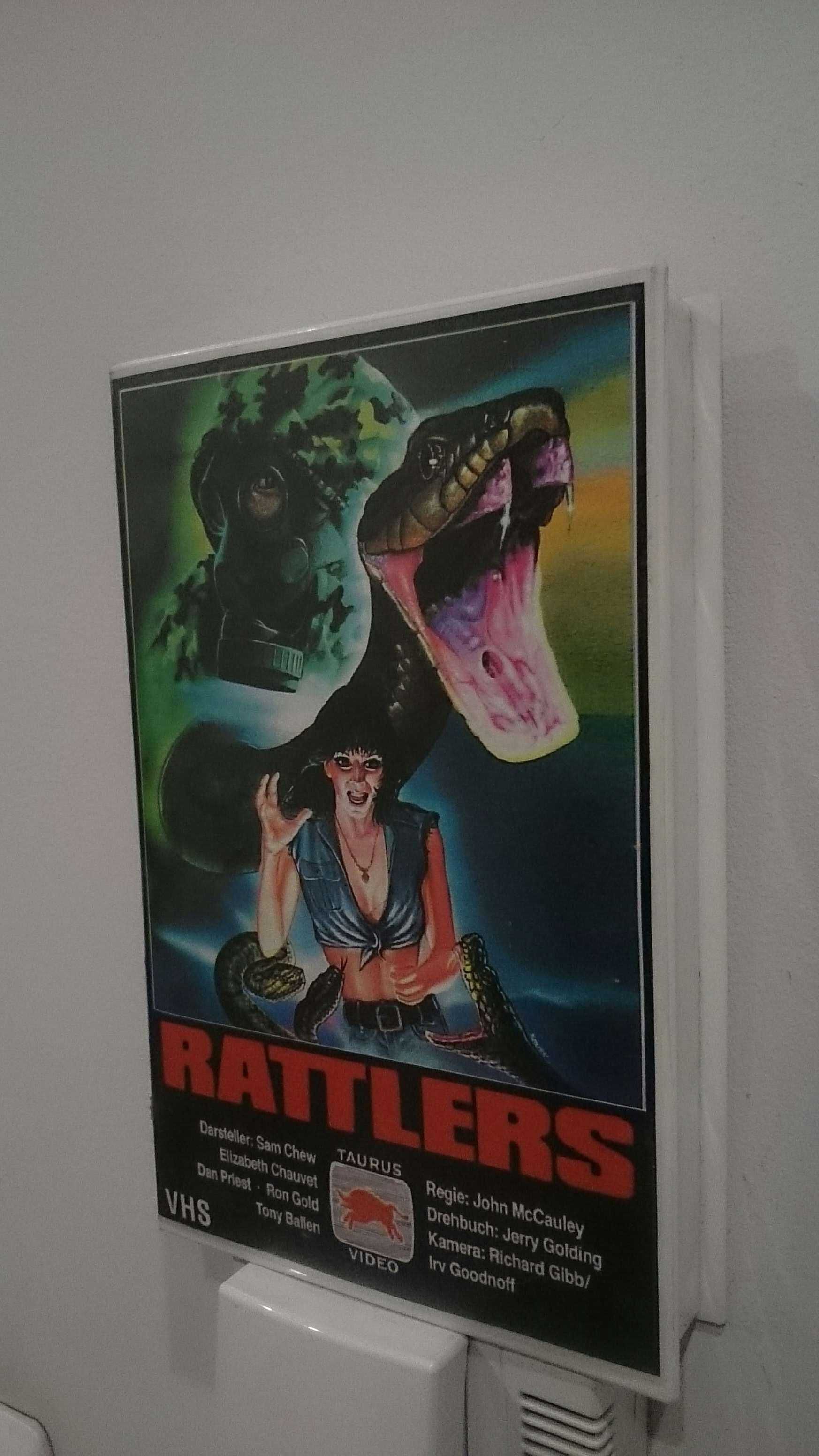 Horrory : Dogs of hell / rattlers / the children / VHS FILMY KASETY