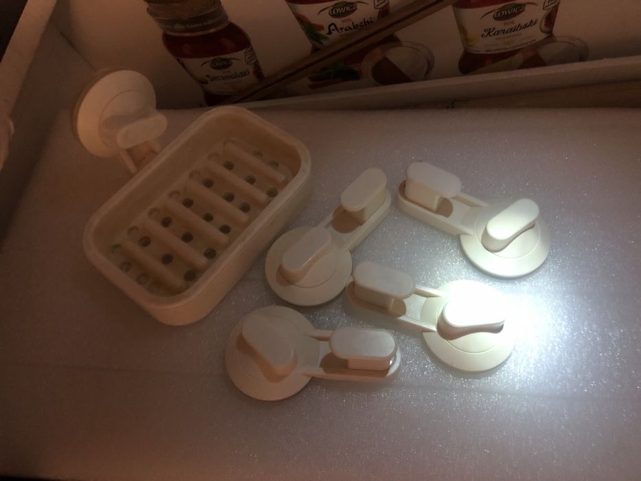 Wieszaczki i mydelniczka ikea