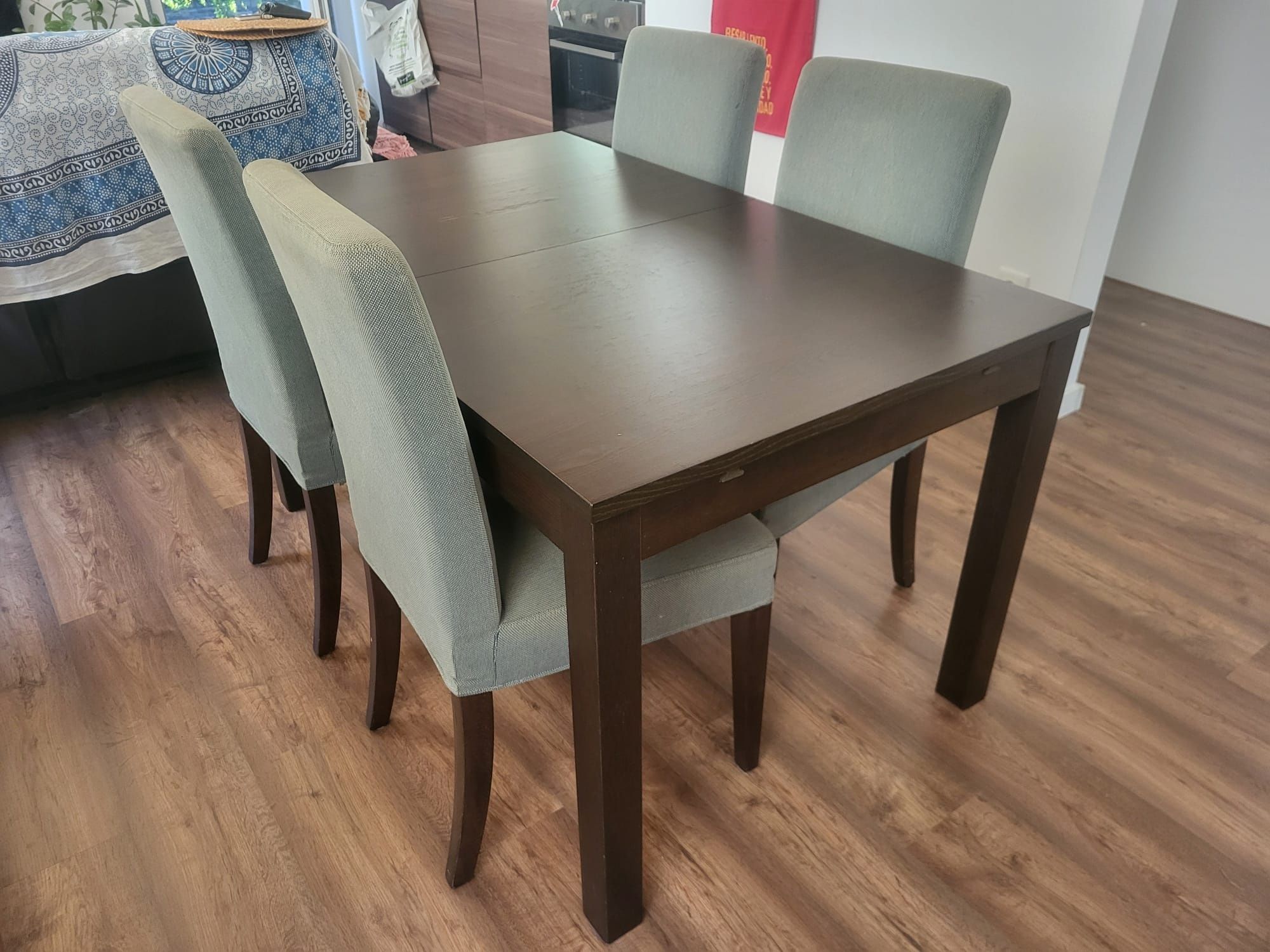 Mesa extensível + cadeiras IKEA