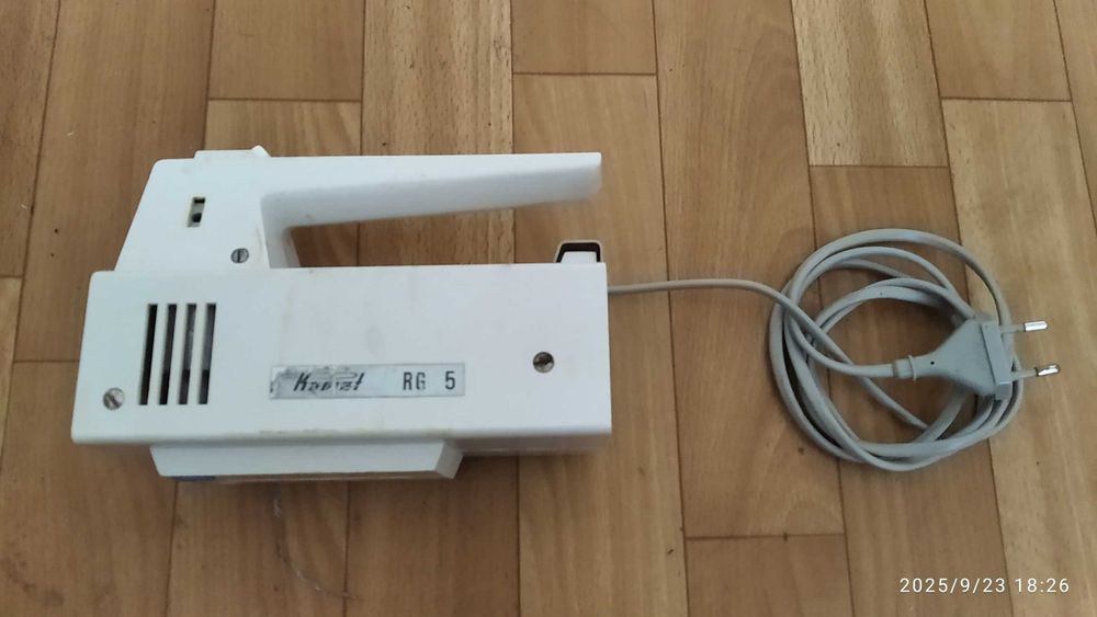 Міксер Komet RG 5. В робочому стані. Сам міксер без комплекту.