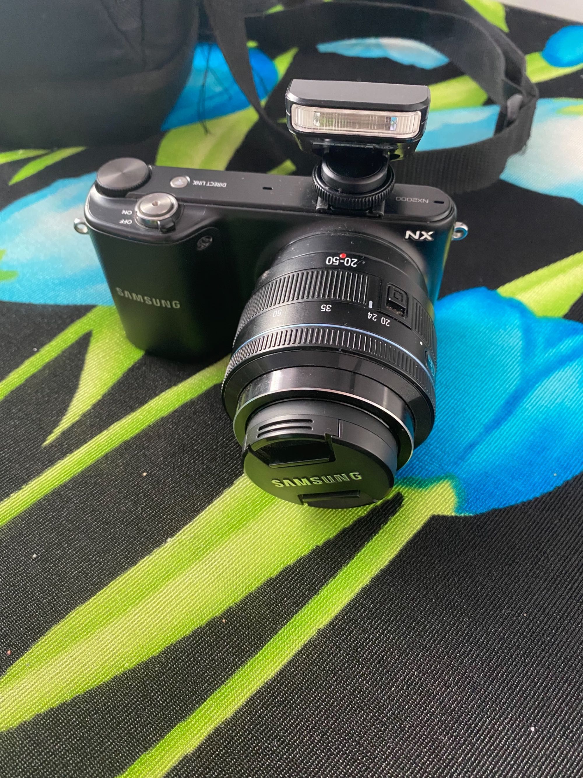 Aparat fotograficzny samsung nx2000 dotykowy czarny vintage lata