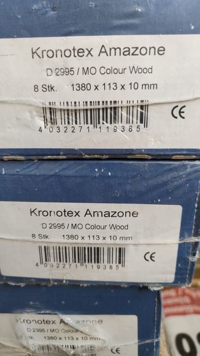 Panele Kronotex z V4  fugą