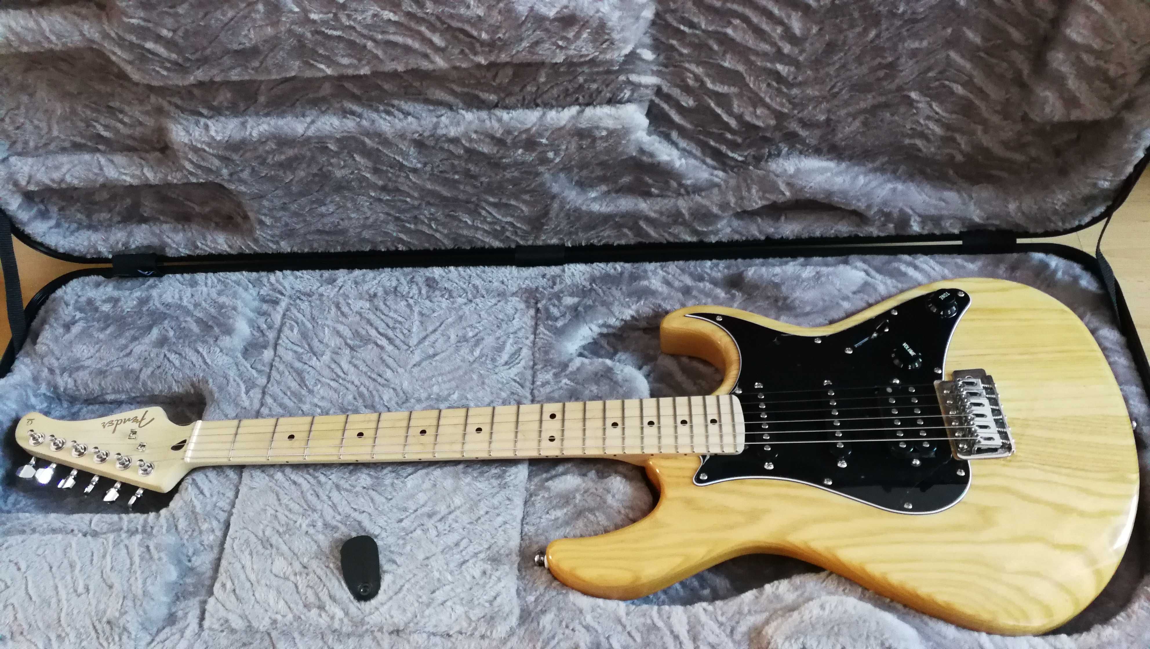 Gitara elektryczna Superstrat Cort