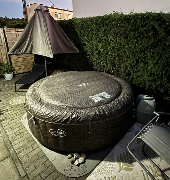 Jacuzzi Lay-Z Spa 8 osobowe