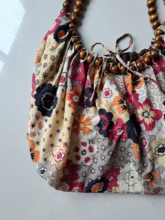 Mala de ombro floral com alças de madeira - KUCH