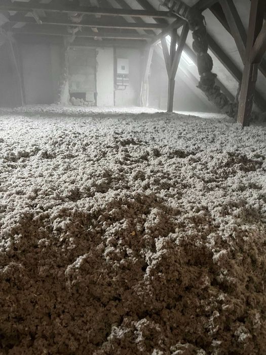 Ocieplenie stropodachów wentylowanych i niewentylowan wełną celulozową