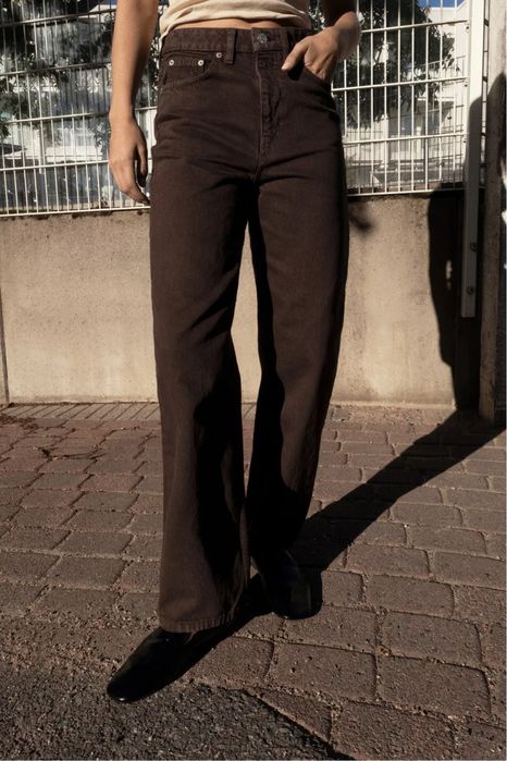 Джинси шоколадного коричневого кольору ZARA мом