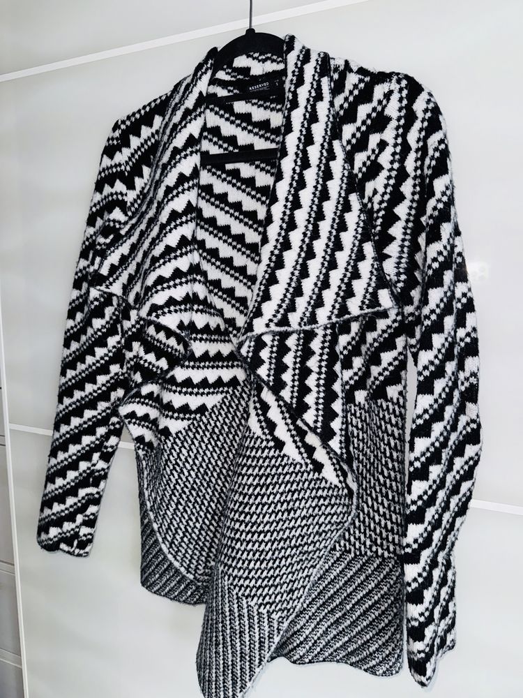Reserved sweter luźny czarno biały gruby duży s 36