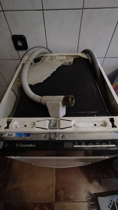 Посудомийка на запчастини .