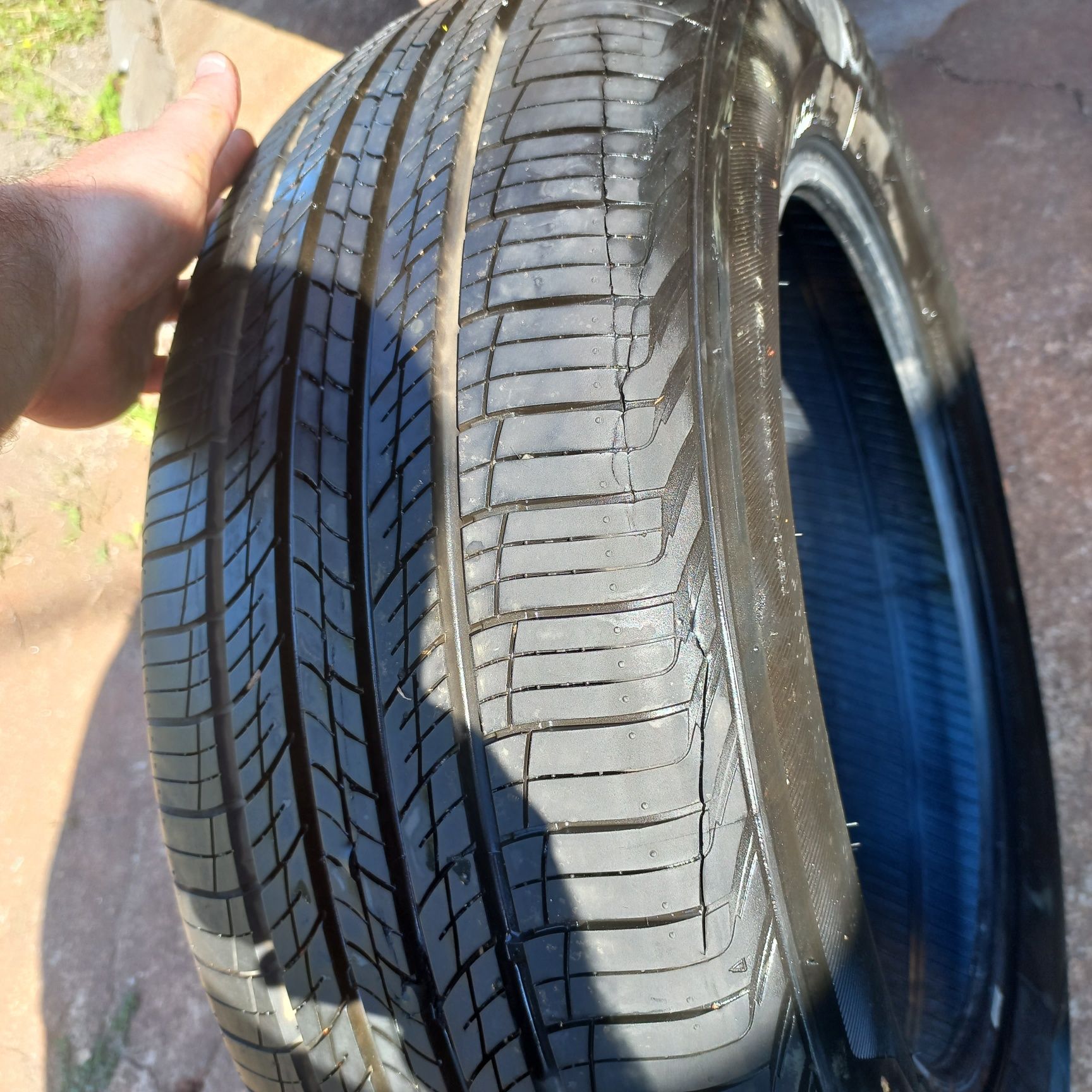 Шини / гума/ колеса  літня  235/60 R18 Hankook dynapro  HP2 24 рік