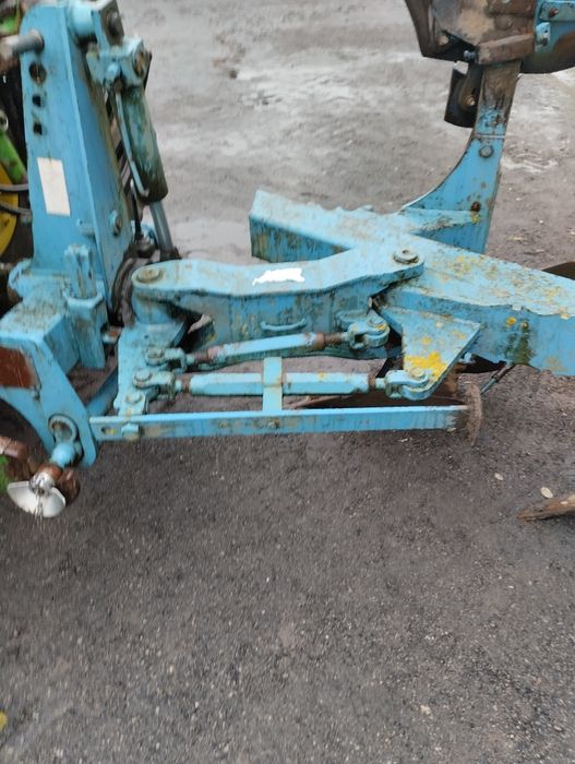Pług obrotowy lemken 4 skibowy