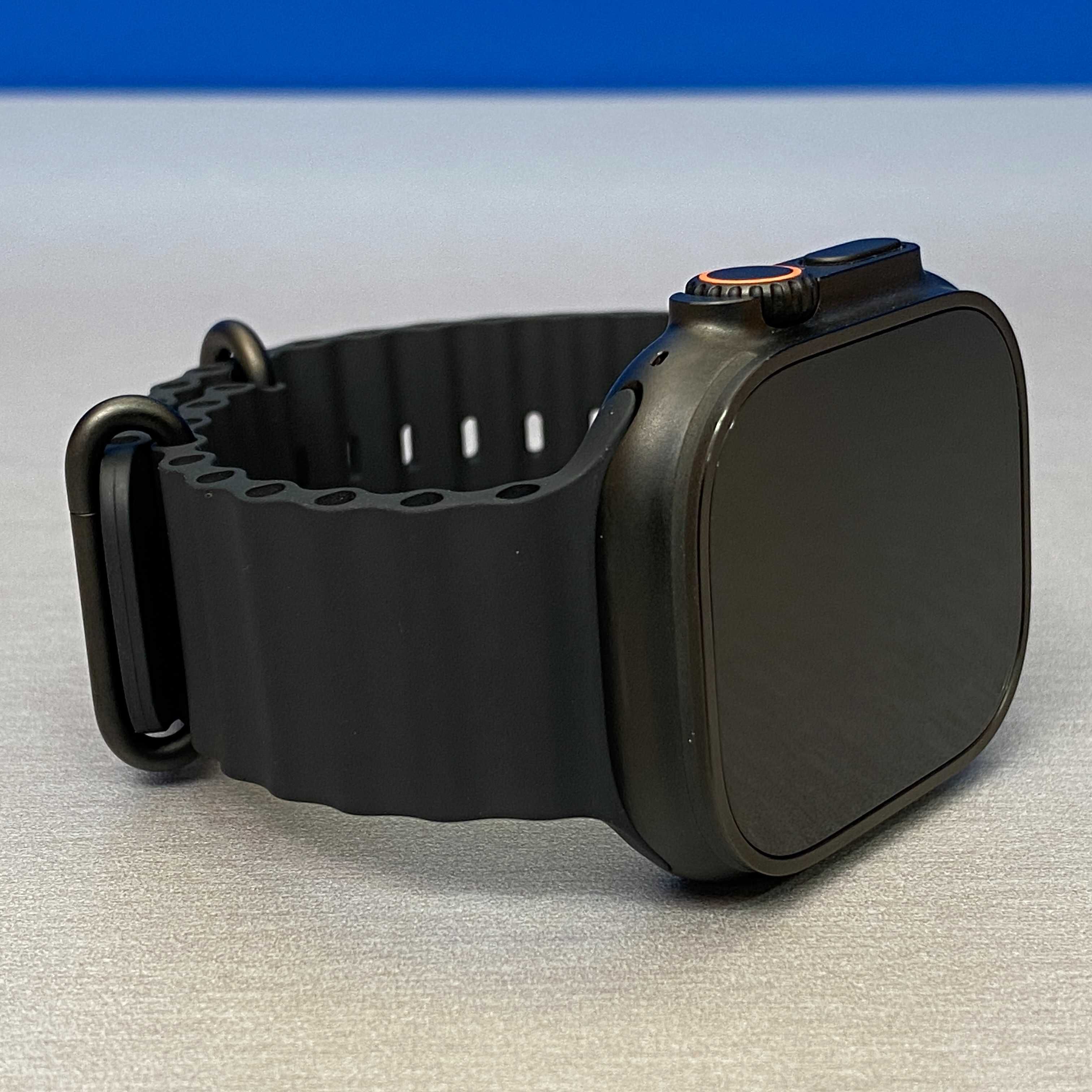 Apple Watch Ultra 2 (Titanium Black) - 49mm - Black Ocean Band