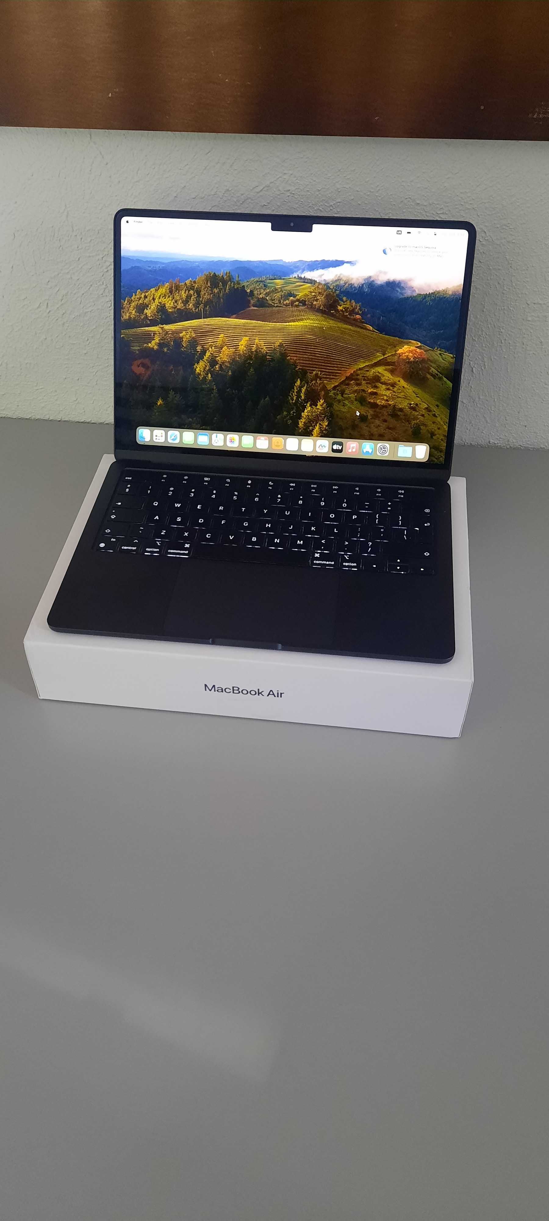 MacBook 13,3" Air M2/8GB/256GB SSD/Mac OS Midnight