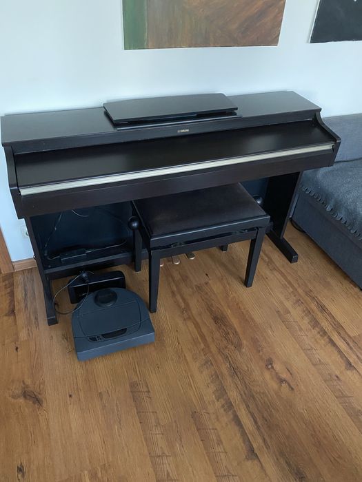 Pianino Yamaha Arius YDP-162