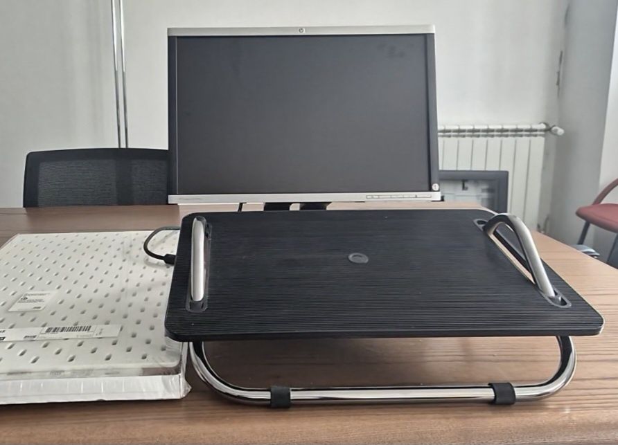 Kit Escritório – Monitor + Suporte IKEA Skådis + Descanso para Pés