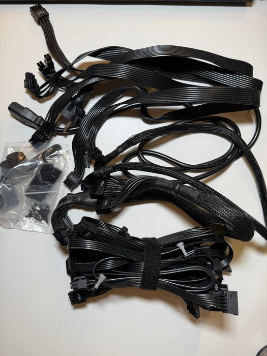 FSP Hydro Ti Pro 1000W 80+ Titanium ATX 3.0/3.1