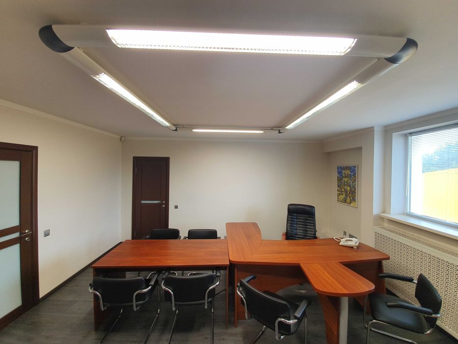 Академгородок, Склад і Офіс, фасад траси, в районі "АГРОМАТу"