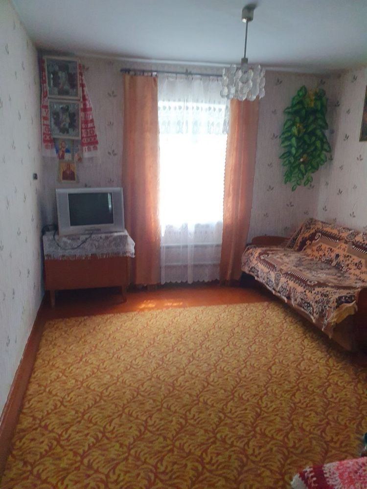 Продається просторий будинок в м. Сміла