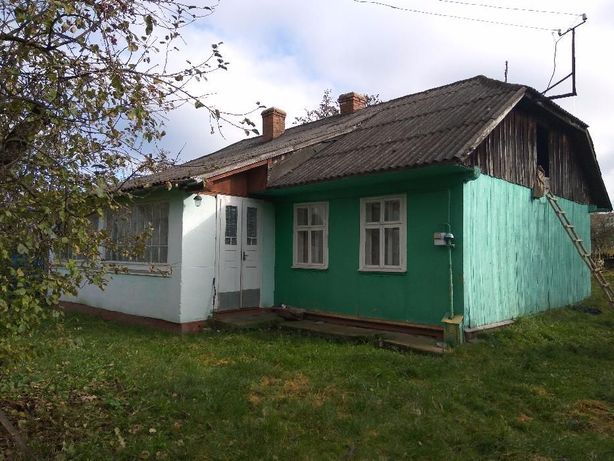 Будинок в селі с. Корналовичі/ Дом в деревне