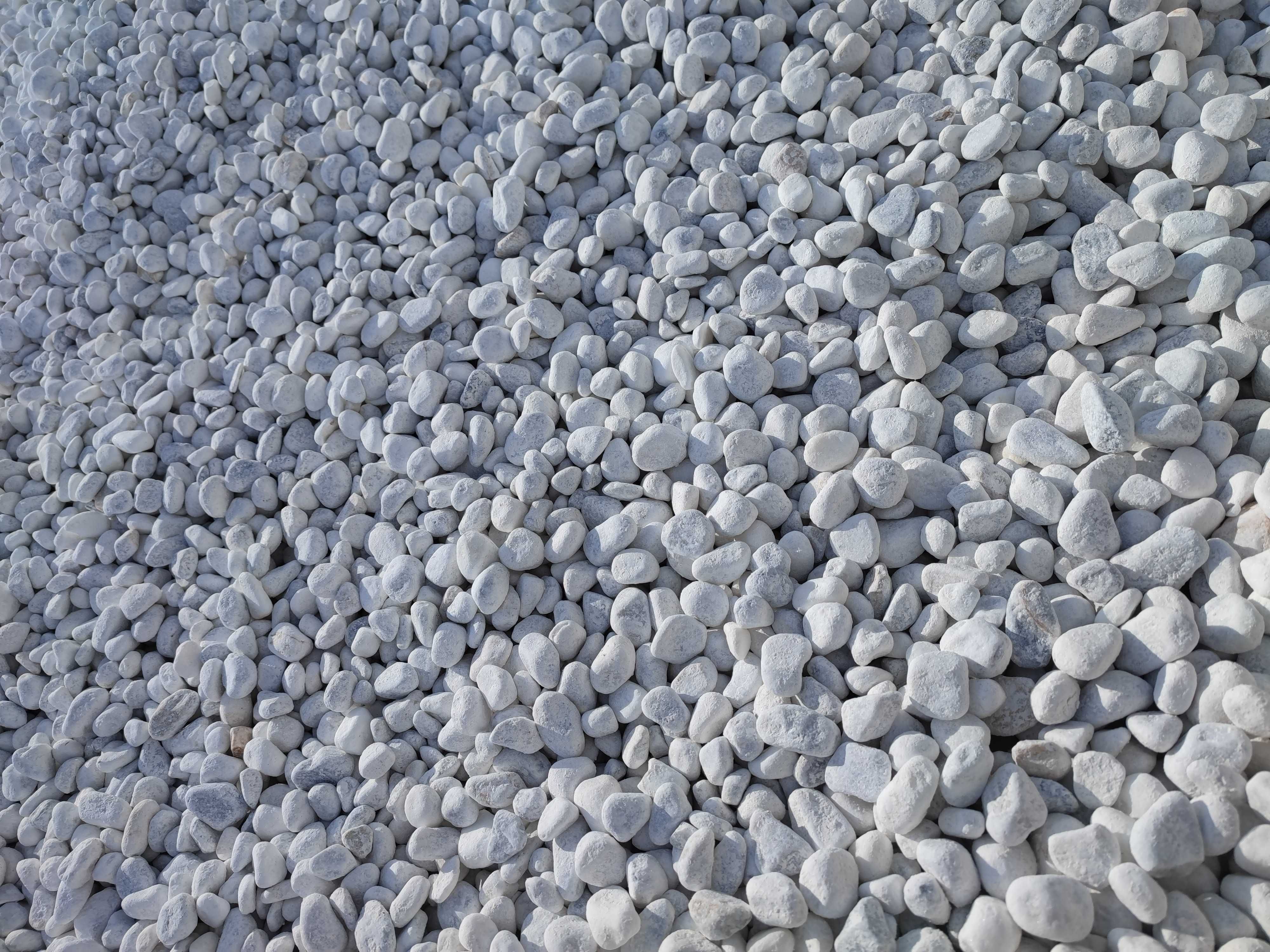 Biały otoczak Bianco Carrara . Kamień ogrodowy, Otoczaki,