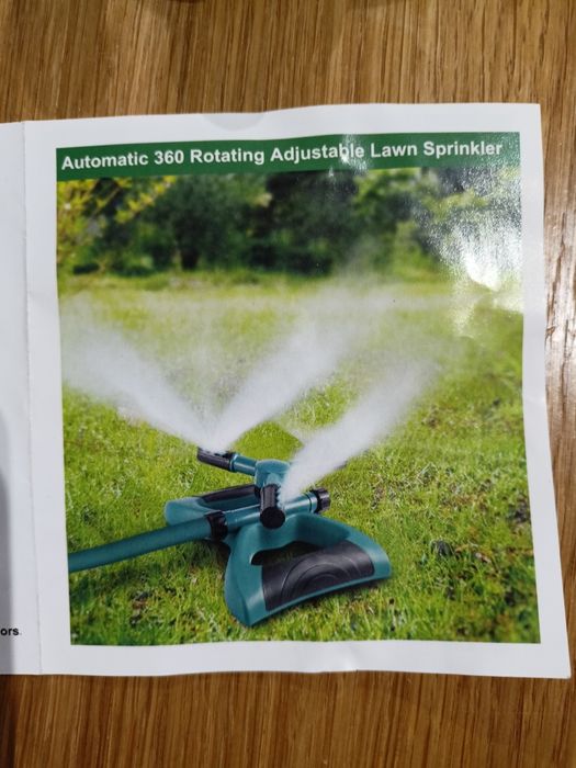 Obrotowy motylkowy zraszacz do trawnika ogrodowego