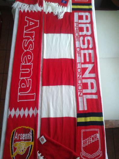 Sprzedam 14 nowych szalików piłkarskich kolekcjo-Arsenal F.C. Londyn