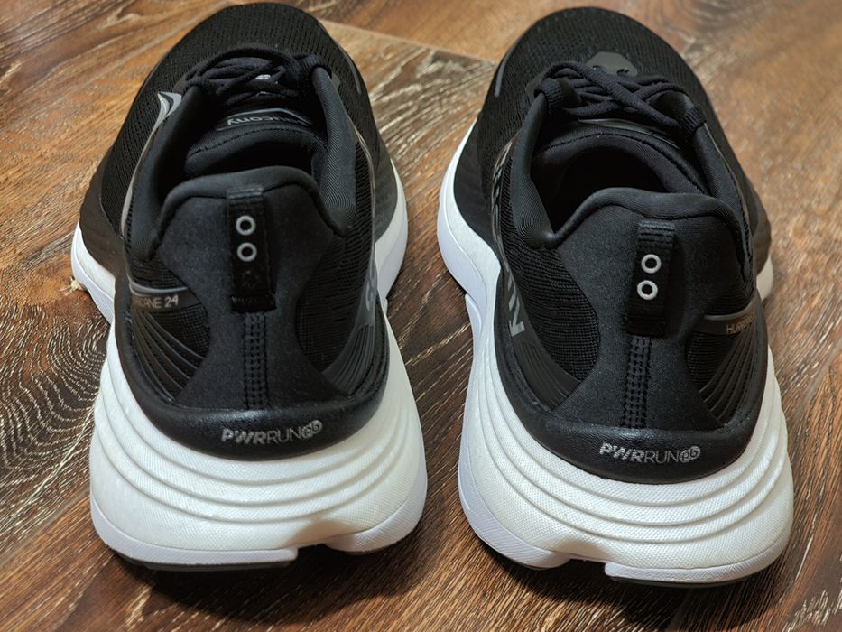 Оригінал 100% чоловічі кросівки saucony hurricane 24  eur 48