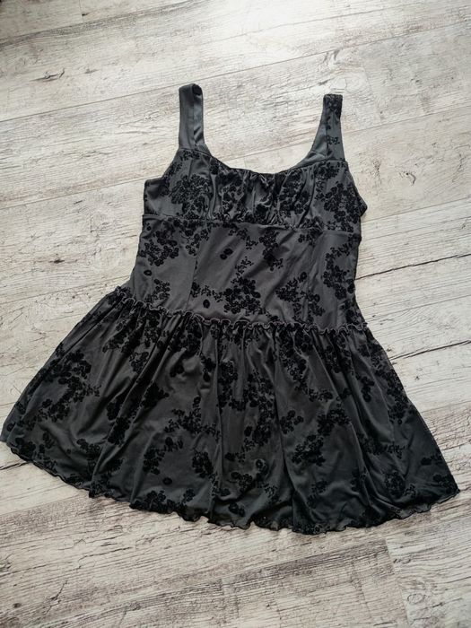 Sukienka Rita Ora Primark goth flokowana