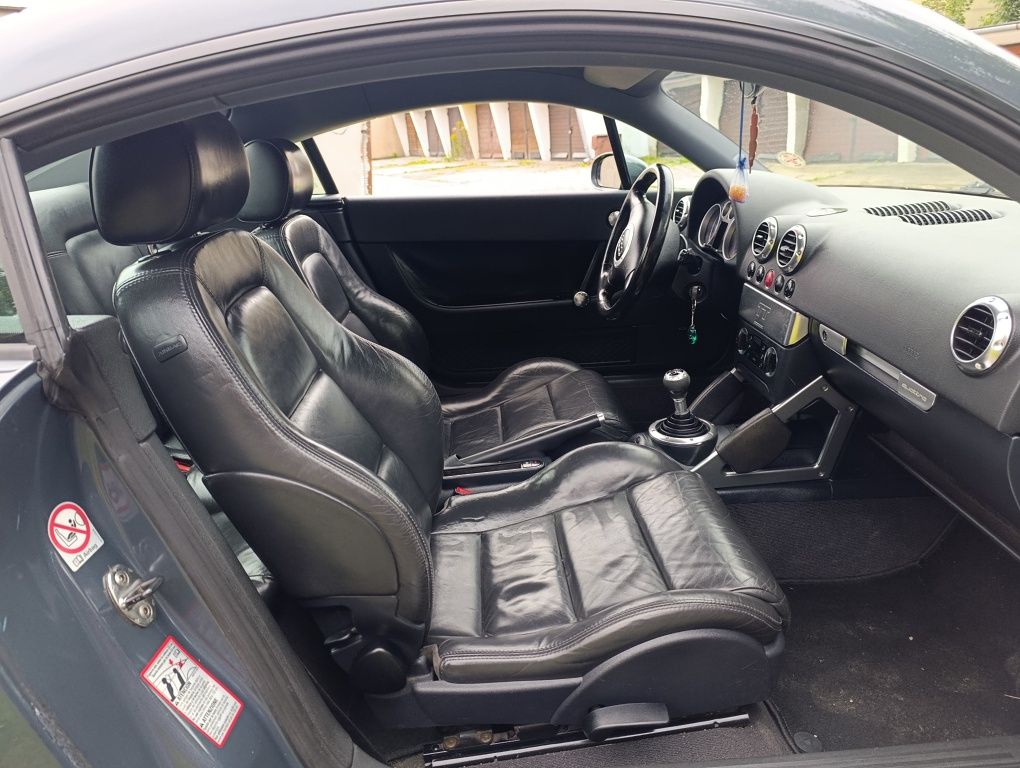Audi TT 1.8T Quatro 225km  LPG ! *Super *Stan