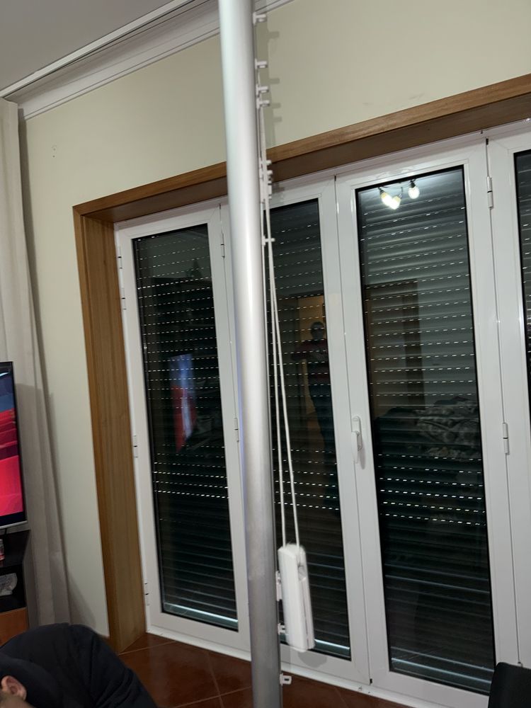 2 Calhas (varões) para cortinas