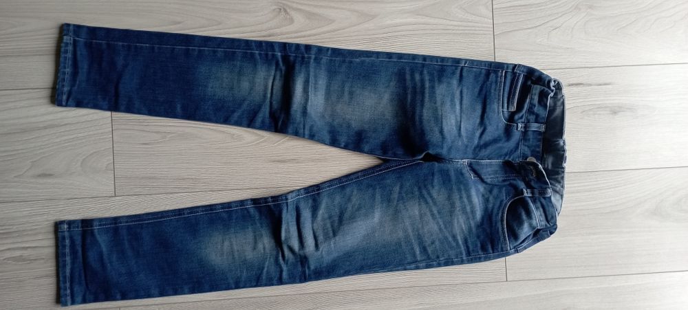 Dżinsy chłopiece 146