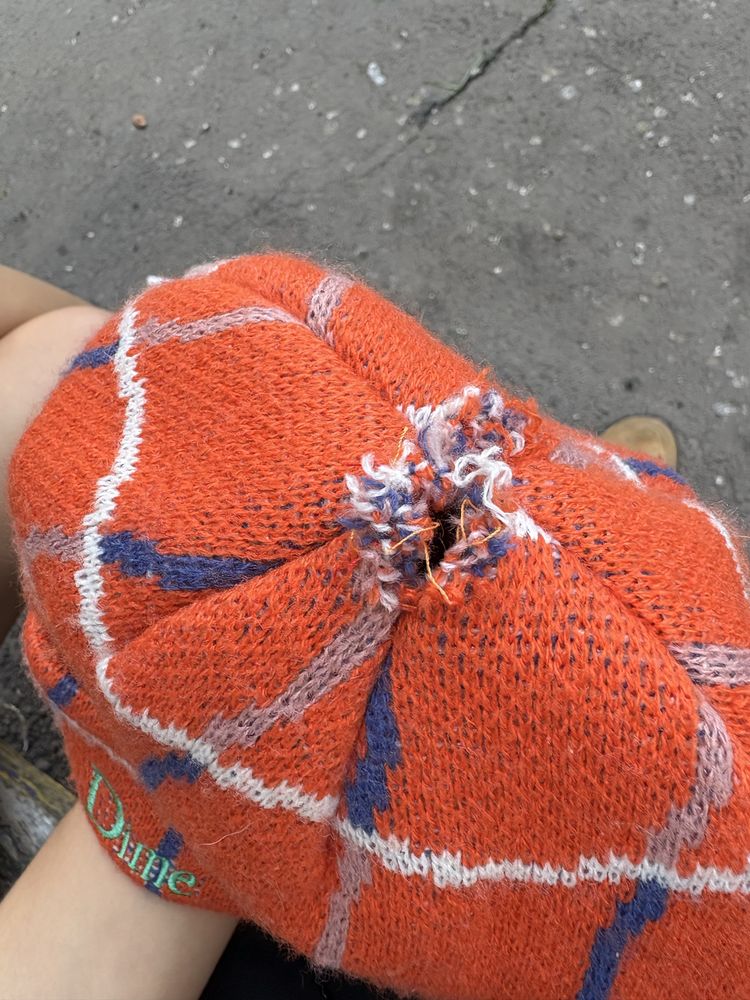 Продам шапку dime